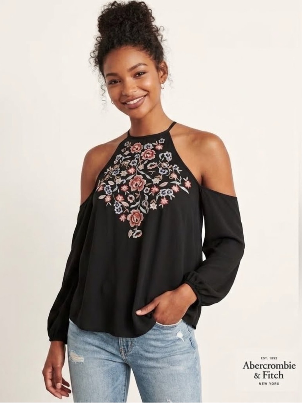 Abercrombie & Fitch Embroidered Floral Cold Shoulder Top Size Medium
